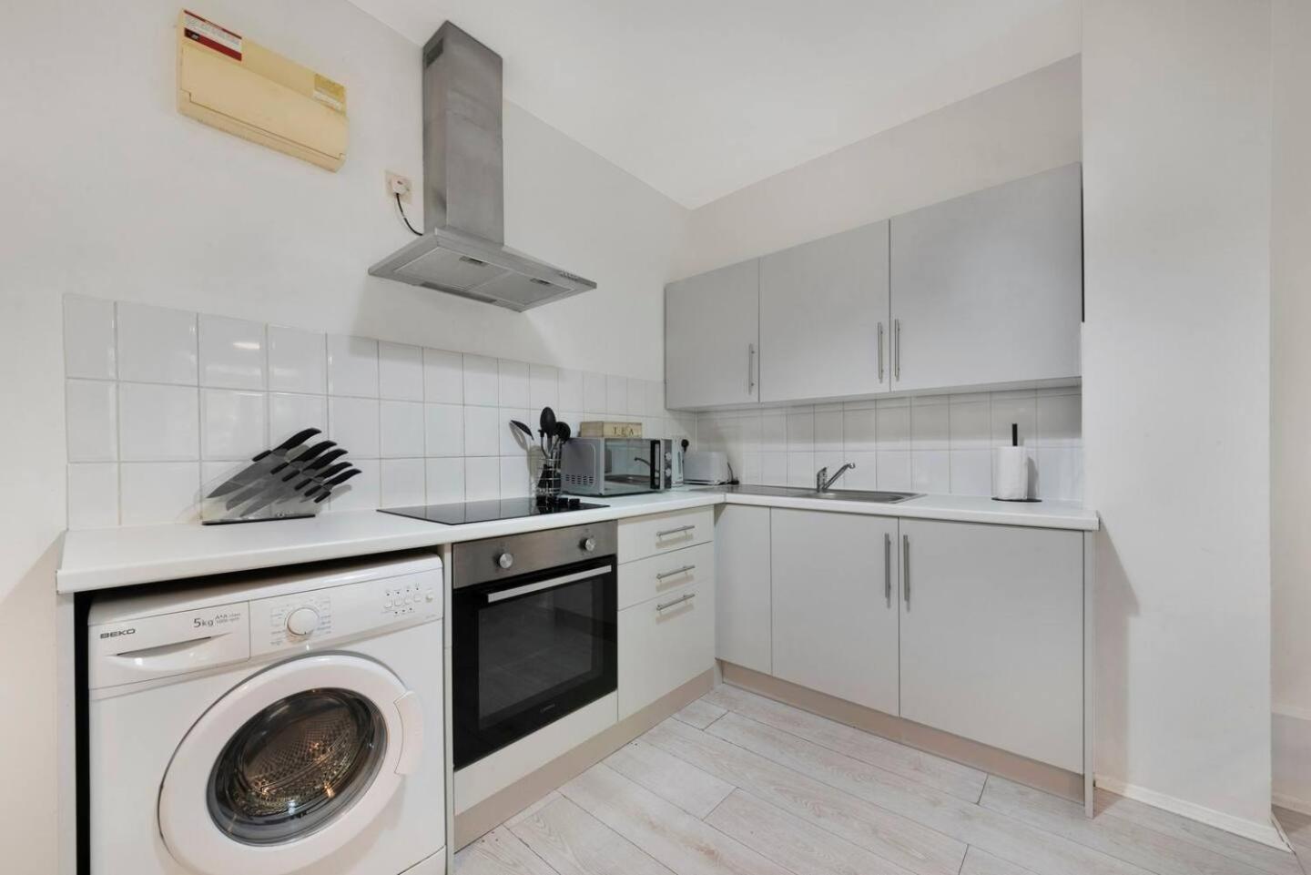 2 Bed Apartment- Finsbury Park Station B London Exterior photo